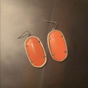KENDRA SCOTT - DANIELLE EARRINGS - CORAL